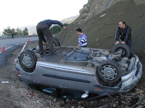 Göynük'te trafik kazası 6 yaralı
